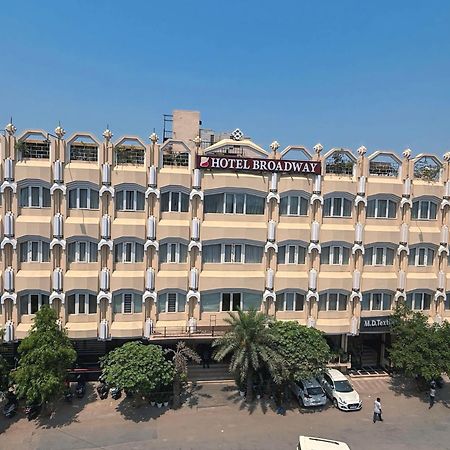 New Hotel Broadway Varanasi Bagian luar foto