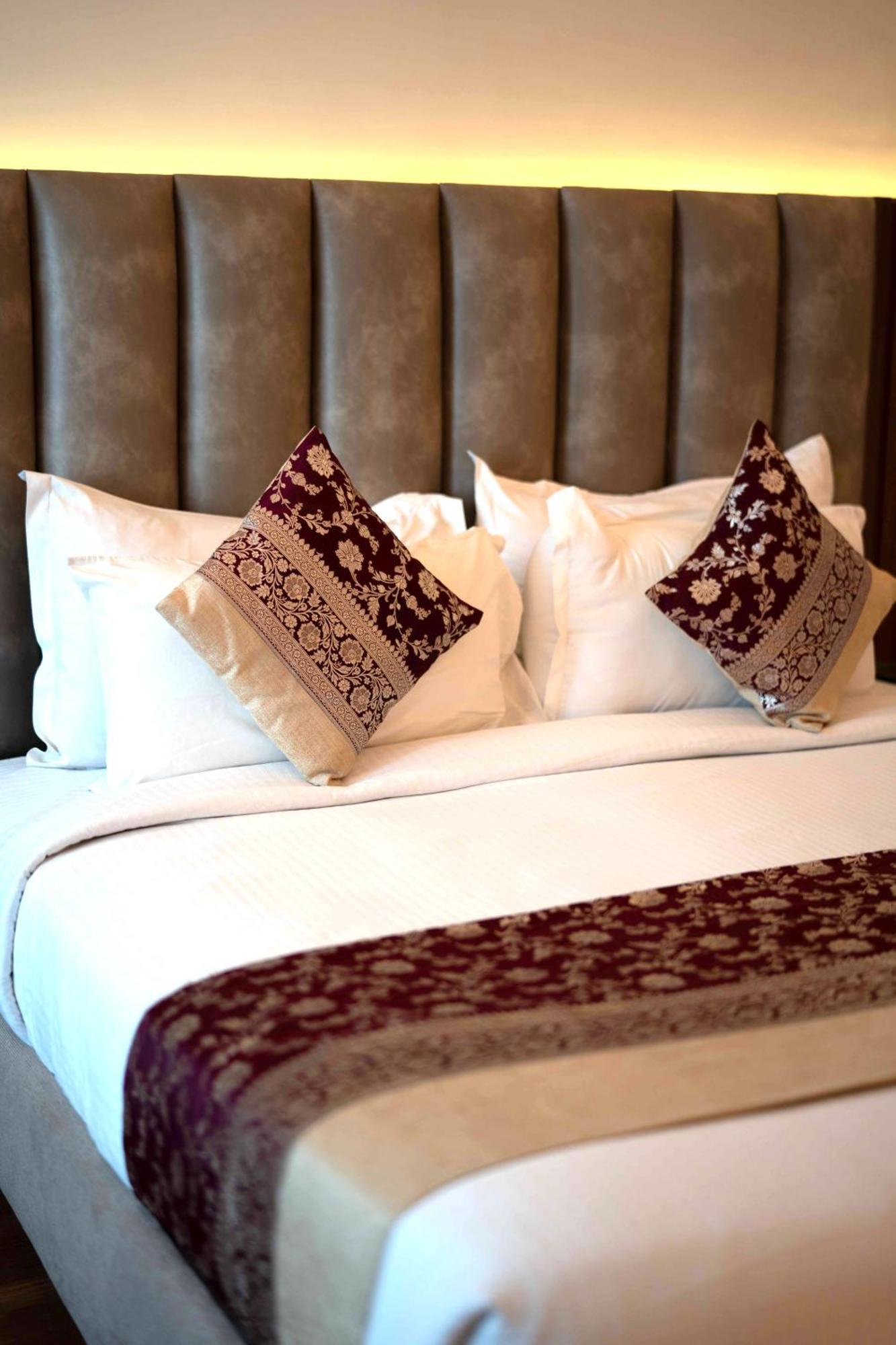 New Hotel Broadway Varanasi Bagian luar foto