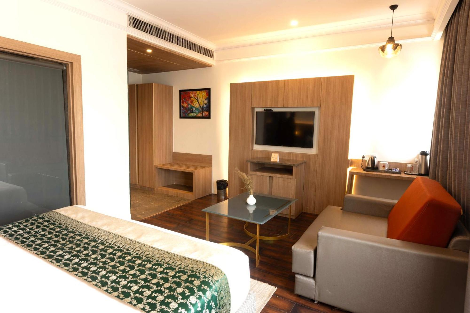 New Hotel Broadway Varanasi Bagian luar foto