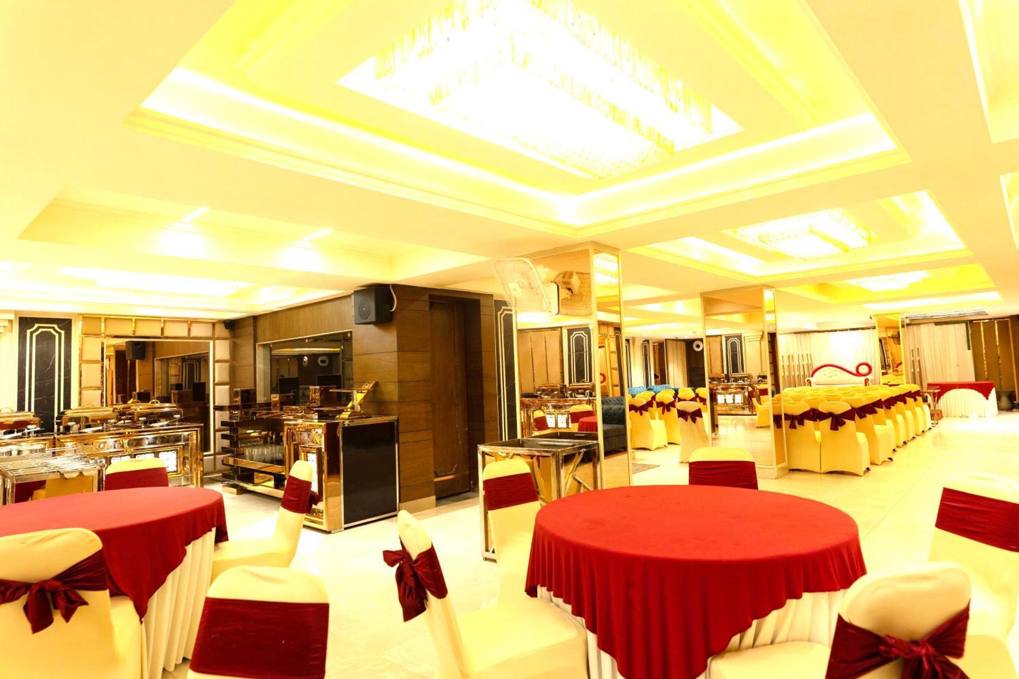 New Hotel Broadway Varanasi Bagian luar foto
